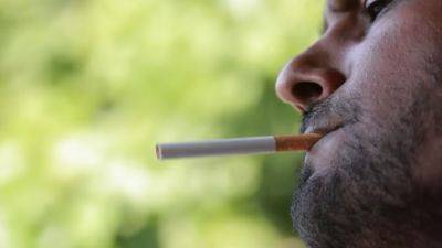 Главное беречь пломбы: как при помощи жевательной резинки бросить курить