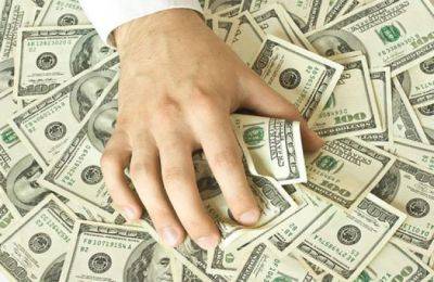 Ларри Эллисон - Стефан Бансель - Миллиардеры с начала года продали акции на $9,3 миллиарда - minfin.com.ua - США - Украина