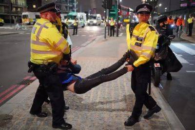 Британская полиция получила больше полномочий против демонстрантов