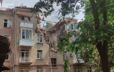 Российский беспилотник попал в пятиэтажку в Сумах, погиб человек