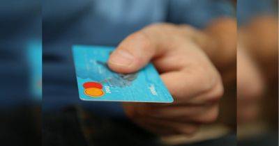 Требуется пароль: в Украине ужесточат правила пополнения банковских карточек через терминалы