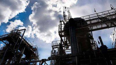 Россия добровольно сократит в августе экспорт нефти на 500 тыс. баррелей в сутки