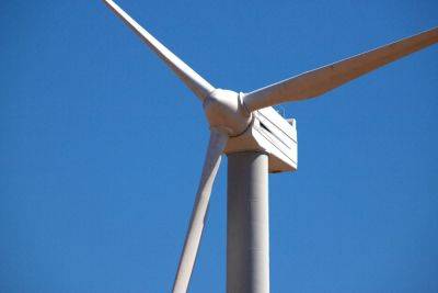 Строительство ветряных турбин на Голанах остановлено еще на месяц