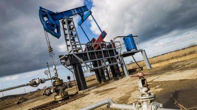 Саудовская Аравия и россия сокращают добычу нефти в ожидании повышения мировых цен