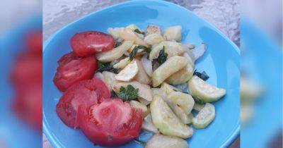 Картофельно-кабачковое рагу на скорую руку: вкусно со свежими помидорами