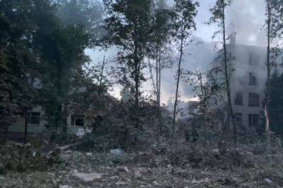 Ракетный удар по Сумам: разрушено учебное заведение, есть жертвы