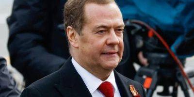 Опять взялся за старое. Медведев в очередной раз угрожает ядерным оружием из-за успешного наступления Сил обороны Украины