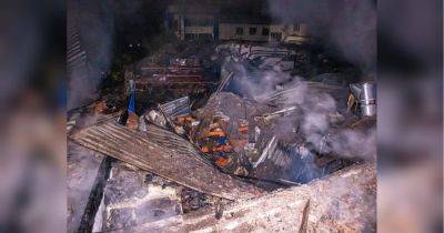 Ночной удар врага по Харькову: на складе вспыхнул пожар, есть пострадавший