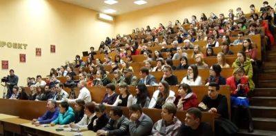 Далеко не каждому по карману: в Украине стремительно дорожает высшее образование – цены в 2023 году