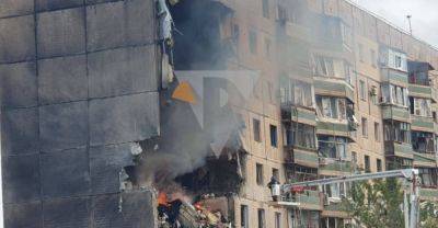 Ракетный удар по Кривому Рогу: разрушено здание учебного заведения и жилой дом, есть жертвы
