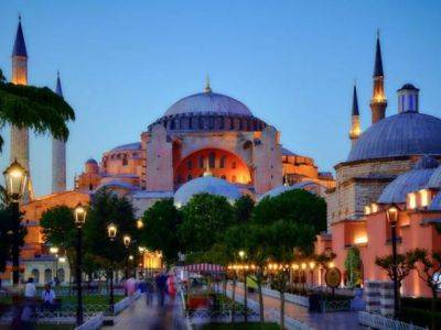 Софийский собор в Стамбуле реставрируют и укрепят для защиты от землетрясений