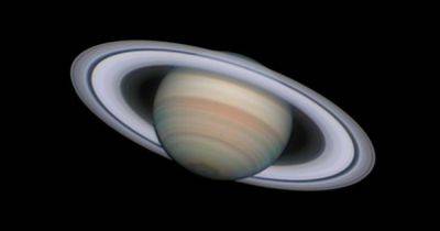 Странное явление на Сатурне: ежегодно на планету выпадает 1000 тонн алмазов в виде дождя