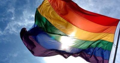 В западных СМИ сообщили о 50 тысячах ЛГБТ-персон в рядах ВСУ: военные отрицают (видео)