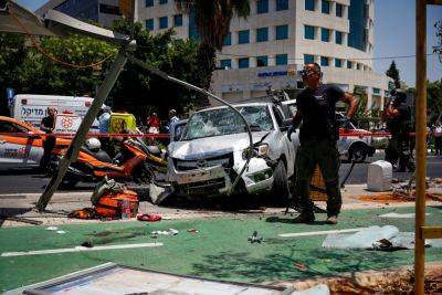 Теракт в Тель-Авиве: палестинец из района Хеврона ранил восьмерых израильтян