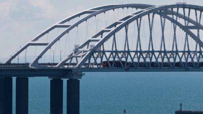 Из-за пробки на Крымском мосту могут задействовать десантные корабли