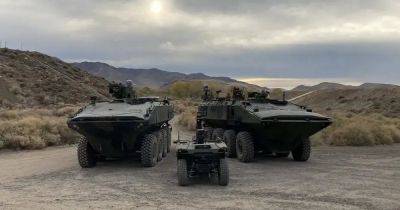 Военные "скрестили" роботов и бронетехнику: как новая технология усилит армию