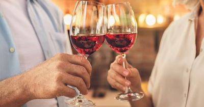 Добавит огонька. Ученые обнаружили неожиданную пользу красного вина для сексуальной жизни - focus.ua - Украина