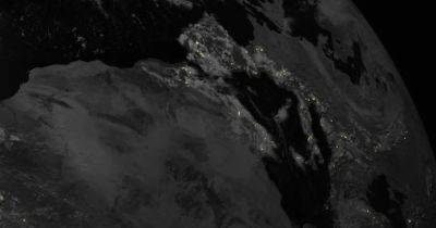 Глиттер Земли. Ученые показали, как тысячи молний загораются "блестками" в Европе и Африке (видео)