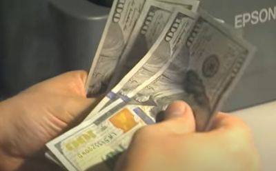 Доллар лихорадит: обменки и банки обновили курс валют на среду, 5 июля