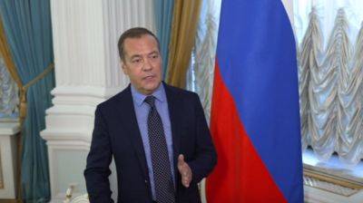 Медведев увидел два исхода войны: переговоры или ядерка