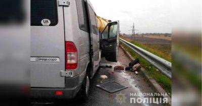 Смертельное ДТП в Полтавской области: микроавтобус с военными попал в аварию, есть погибший и пострадавшие