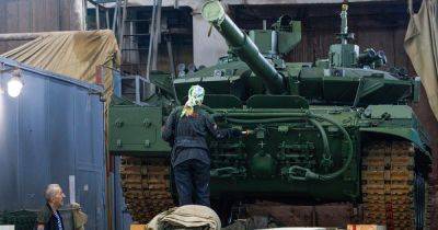 Эшелоны с Т-90М: откуда Россия берет новые танки для войны в Украине и сколько их