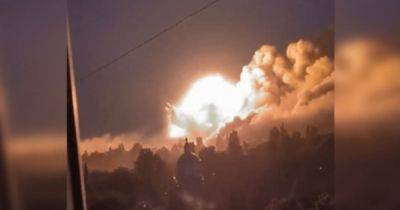 ВСУ нанесли удар по Макеевке и уничтожили склад БК: россияне заявили о десятках раненых (видео)