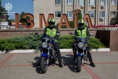 Полицейские на мотоциклах патрулируют улицы Измаила