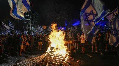 Массовый протест после отставки начальника полиции Тель-Авива