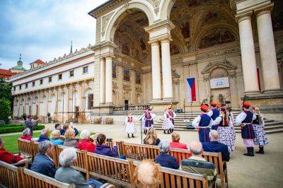 Бесплатные концерты в Вальдштейнском саду Праги: расписание на июль