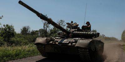 У Украины сейчас больше танков, чем у России — Bloomberg