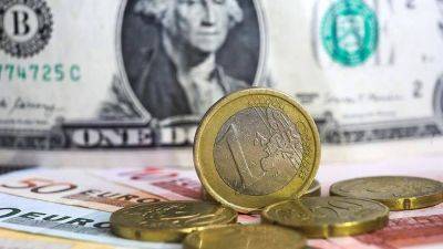 Экономист дал россиянам совет по валютным сбережениям
