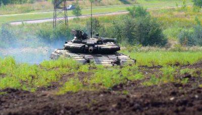У Украины уже больше танков, чем у РФ, - Bloomberg