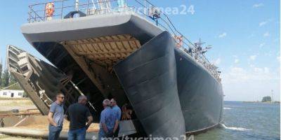 Россия пригнала в Керчь десантный корабль, чтобы вывозить из Крыма машины россиян — росСМИ