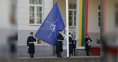 Экс-главнокомандующие стран НАТО призывают определить дорожную карту вступления Украины в Альянс
