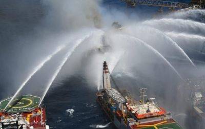 В Мексиканском заливе взрыв уничтожил газовую платформу, есть жертвы