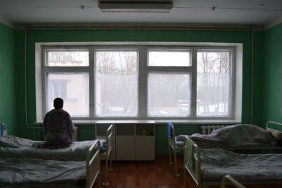 Бывший мэр Ижевска потребовал от больницы вернуть подаренные им окна и сантехнику