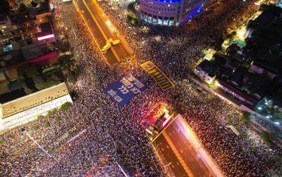 Более 100 тысяч человек вышли на протест в Израиле