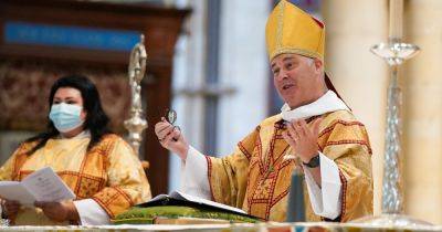 Архиепископ Йоркский предложил изменить главную молитву христиан и не называть Бога "Отче наш"