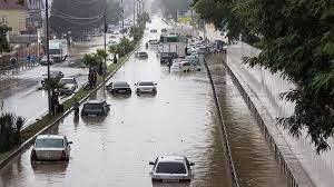 В Сочи затопило улицы и дома после мощных ливней