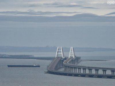 Движение по Крымскому мосту остановлено, оккупационные "власти" заявили о попытке ракетной атаки