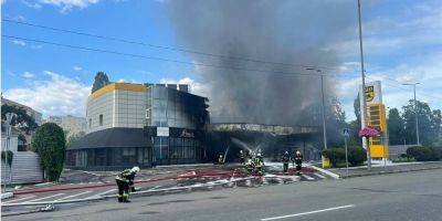 В Киеве на Броварском проспекте вспыхнул пожар на АЗС: есть пострадавшие