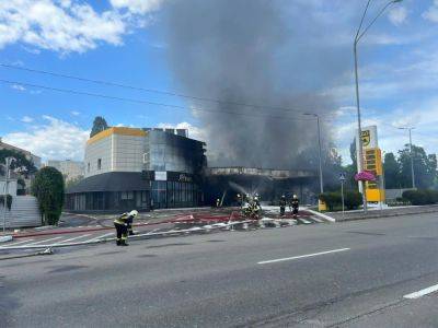 На Броварском шоссе в Киеве вспыхнул пожар на заправке, есть пострадавшие