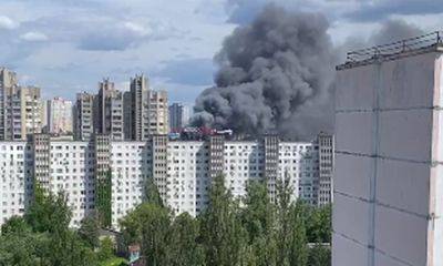 Жуткое ЧП в столице: спасатели подняты по тревоге, пол Киева заволокло черным дымом – фото, видео