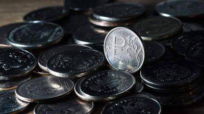 Эксперты спрогнозировали курс рубля на август