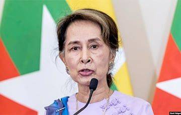 Лауреат Нобелевской премии мира и экс-глава Мьянмы Аун Сан Су Чжи помилована