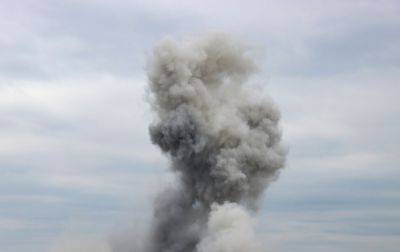 Взрывы в Крыму 1 августа – в сети показали фото и видео прилета в Севастополе