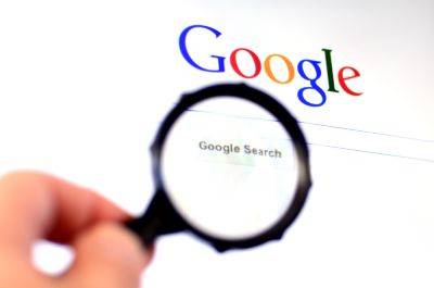 Беспощадное SEO: CNET удаляет тысячи старых статей, чтобы улучшить ранжирование в поиске Google