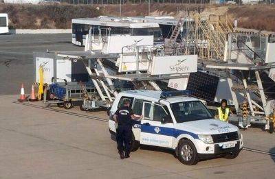 Израильтяне устроили дебош при взлете самолета на Кипре: шестеро арестованы