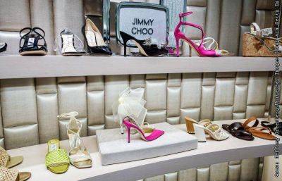 Компания Tapestry покупает владельца Jimmy Choo и Versace за $8,5 млрд